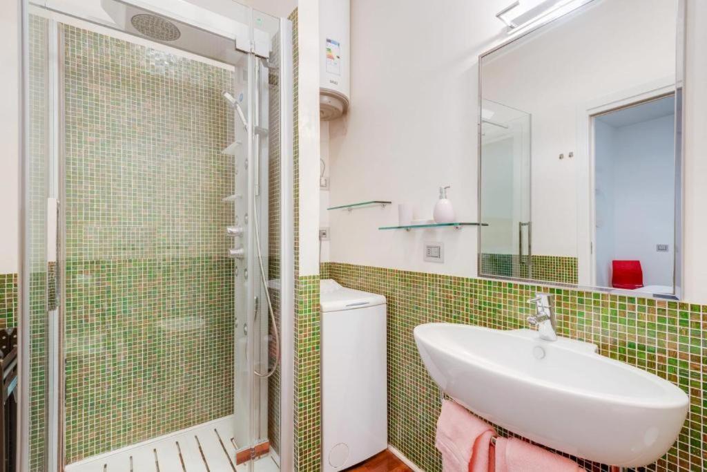 Amazing Apt In The Heart Of Pta Venezia Milão Exterior foto